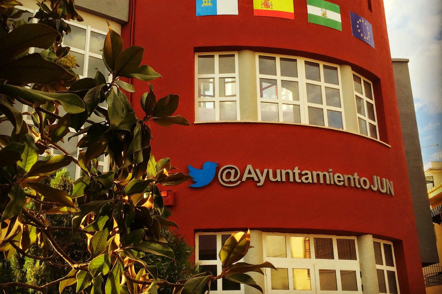 Edificio del municipio di Jun, il piccolo comune spagnolo pioniere della comunicazione via Twitter