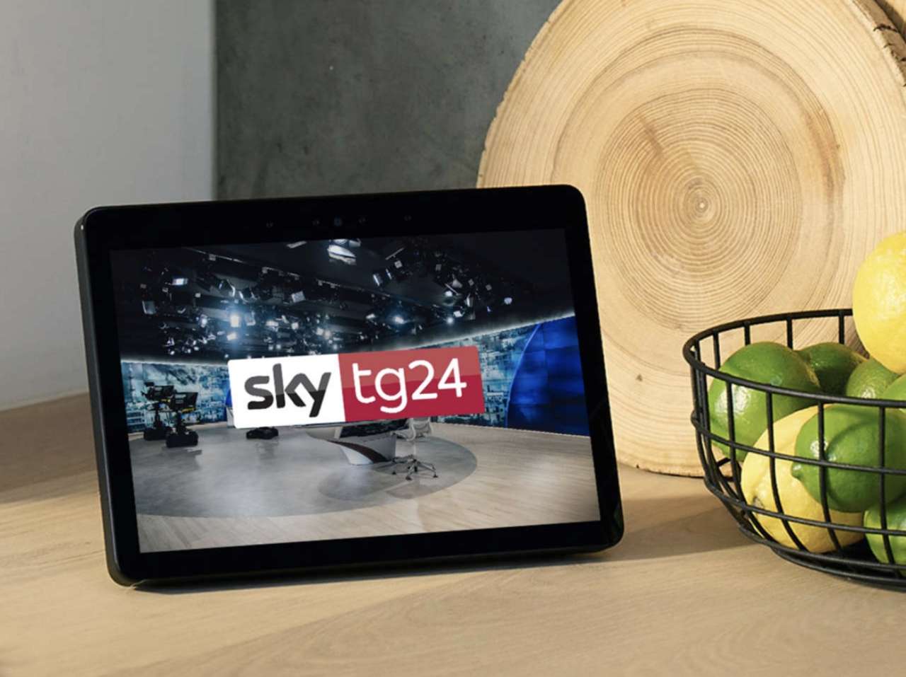 Amazon Echo Show, lo smart speaker con schermo per contenuti multimediali e videochiamate