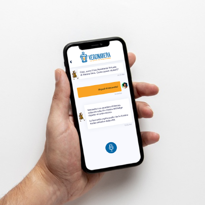 Mockup dell'app Verona Vera su smartphone con la mappa degli itinerari turistici